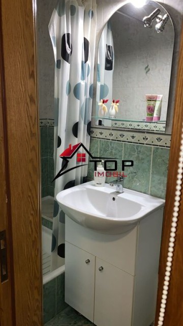 inchiriere-camera-in-apartament-cu-4-camere-nicolina-5
