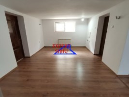 inchiriez-apartament-4-camere-pretabil-birourenovatzona-parc-sub-arini-6