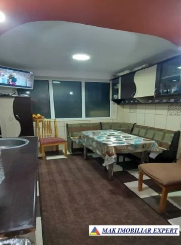 apartament-3-camere-cf-1-et-24-campulung-5