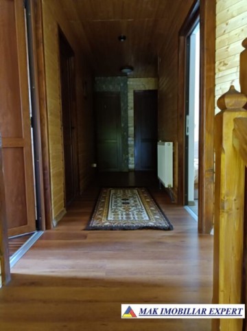 vila-tip-pensiune-cu-7-camere-si-teren-de-1000-mp-de-vanzare-in-bughea-de-jos-ideala-pentru-afaceri-turistice-sau-locuinta-de-familie-18