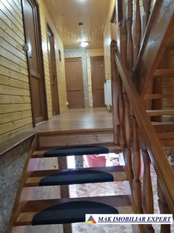 vila-tip-pensiune-cu-7-camere-si-teren-de-1000-mp-de-vanzare-in-bughea-de-jos-ideala-pentru-afaceri-turistice-sau-locuinta-de-familie-19
