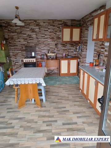 vila-tip-pensiune-cu-7-camere-si-teren-de-1000-mp-de-vanzare-in-bughea-de-jos-ideala-pentru-afaceri-turistice-sau-locuinta-de-familie-22