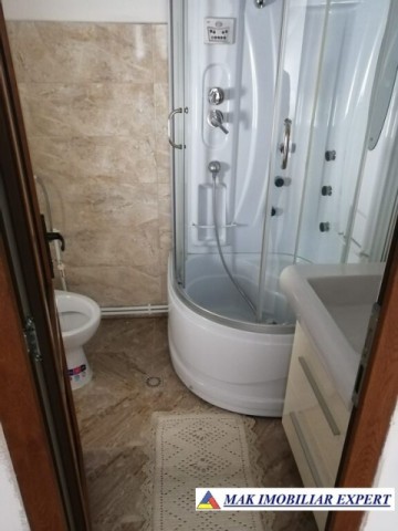 vila-tip-pensiune-cu-7-camere-si-teren-de-1000-mp-de-vanzare-in-bughea-de-jos-ideala-pentru-afaceri-turistice-sau-locuinta-de-familie-27