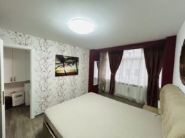 de-inchiriat-apartament-2-camere-zona-pietonalul-unirii-pret-400-4