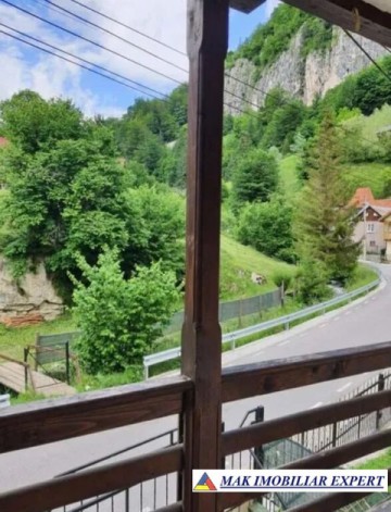vila-8-camere-cu-teren-280-mp-dambovicioara-arges-confort-si-eleganta-la-munte-17