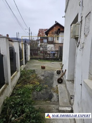 vila-7-camere-teren-200-mp-de-vanzare-in-centru-campulung-muscel-arges-4