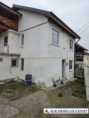 vila-7-camere-teren-200-mp-de-vanzare-in-centru-campulung-muscel-arges-5