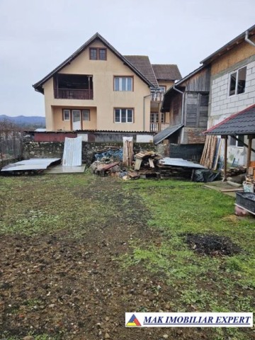 vila-7-camere-teren-200-mp-de-vanzare-in-centru-campulung-muscel-arges-6