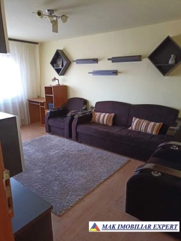 apartament-3-camere-cf-1-et-34-campulung-1