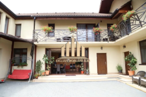 casa-de-vanzare-pensiune-cetate-1
