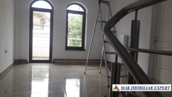 spatiu-comercial-300-mp-campulung-5