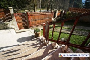 vila-pensiune-cu-23-de-camere-si-teren-de-2560-mp-leresti-voina-arges-9
