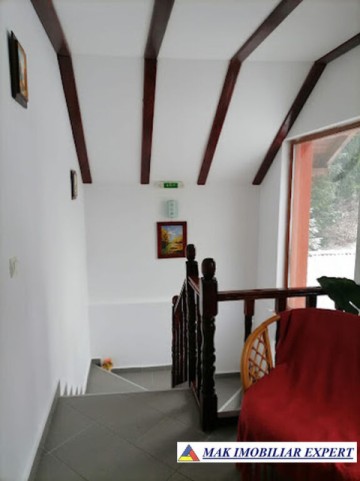 vila-pensiune-cu-23-de-camere-si-teren-de-2560-mp-leresti-voina-arges-27