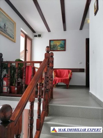 vila-pensiune-cu-23-de-camere-si-teren-de-2560-mp-leresti-voina-arges-29