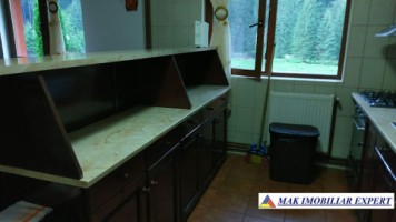 vila-pensiune-cu-23-de-camere-si-teren-de-2560-mp-leresti-voina-arges-32
