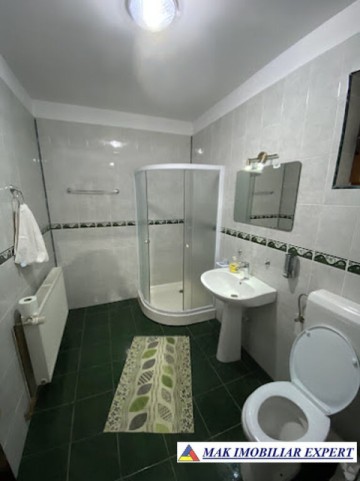 vila-pensiune-cu-23-de-camere-si-teren-de-2560-mp-leresti-voina-arges-37