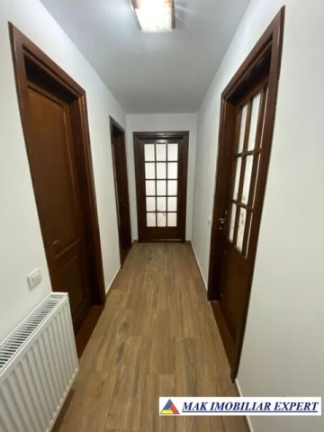 apartament-4-camere-cf-1-et-14-campulung-4