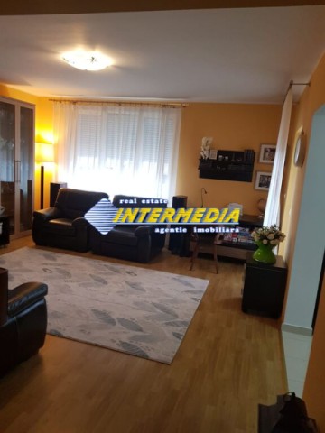 apartament-cu-3-camere-bloc-nou-cu-garaj-etaj-1-9