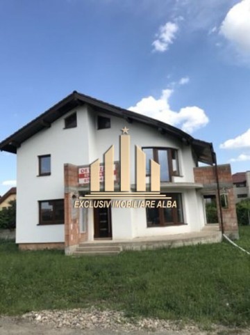casa-de-vanzare-cetate-5