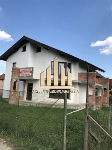 casa-de-vanzare-cetate-10