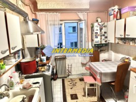 apartament-2-camere-decomandat-de-vanzare-in-alba-iulia-zona-cetate-mercur-piata-8