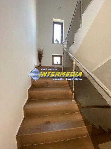 casa-noua-in-cetate-zona-piata-teren-565-mp-de-vanzare-2