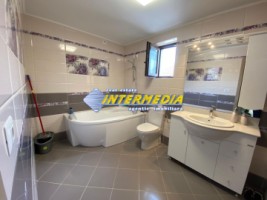 casa-noua-in-cetate-zona-piata-teren-565-mp-de-vanzare-12