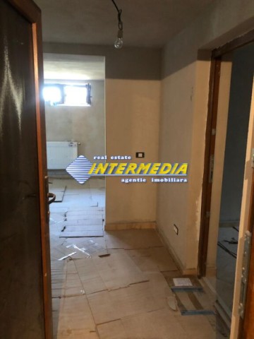 casa-noua-in-cetate-zona-piata-teren-565-mp-de-vanzare-33
