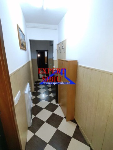 inchiriez-apartament-3-camere-renovat-zona-vasile-aaron-8