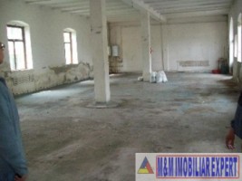 spatiu-comercial-de-inchiriat-in-centru-campulung-muscel-arges-2