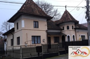 casa-4-camere-su-110-mp-teren-453-mp-campulung-muscel-centru-pret-79000-euro-neg