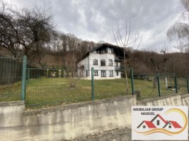 vila-6-camere-414mp-teren-4006-mp-campulung-muscelmarcus-pret-500-000-euro