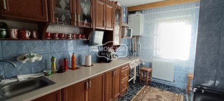 apartament-3-camere-zona-scoala-11-pe-mijloc-s-64-mp-1