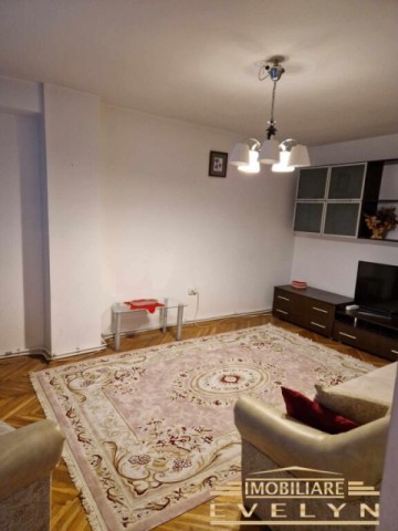 apartament-4-camere-de-inchiriat-zona-ultracentrala-0