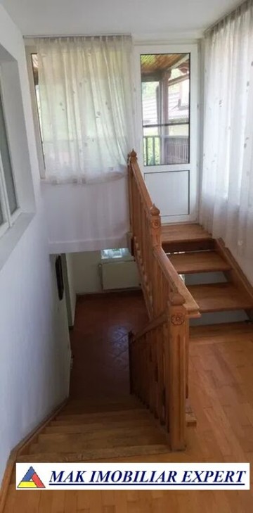 vila-cu-4-camere-si-teren-de-4500-mp-leresti-arges-22