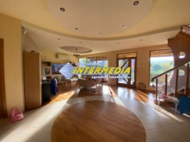 vanzare-casa-de-vanzare-dp1-finisata-cu-garaj-si-curte-si-800-mp-teren-4