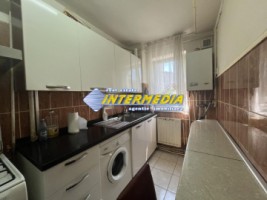 apartament-2-camere-de-inchiriat-alba-iulia-cetate-pe-bulevard-etaj-2-2