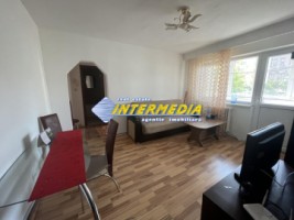 apartament-2-camere-de-inchiriat-alba-iulia-cetate-pe-bulevard-etaj-2-3