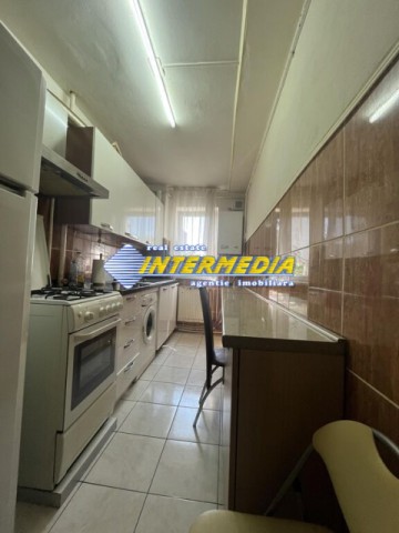 apartament-2-camere-de-inchiriat-alba-iulia-cetate-pe-bulevard-etaj-2-17