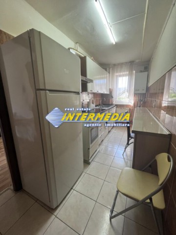 apartament-2-camere-de-inchiriat-alba-iulia-cetate-pe-bulevard-etaj-2-18
