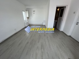 spatiu-comercial-de-inchiriat-27-mp-in-alba-iulia-finisat-complet-zona-cetate-7