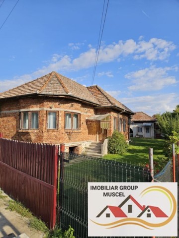 casa-din-caramide-cu-4-camere-in-valea-mare-pravat-pret-55000-euro-1