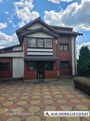 vila-4-camere-teren-580-mp-de-vanzare-in-schitu-golesti-arges-ideala-pentru-locuinta-de-familie-1