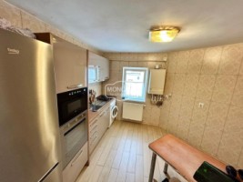 apartament-3-camere-zona-biserica-duminica-mare-etaj-4-1