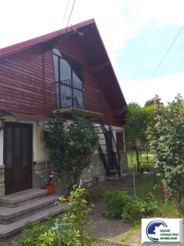 casa-de-vanzare-cu-5-camere-situata-in-cornu-0