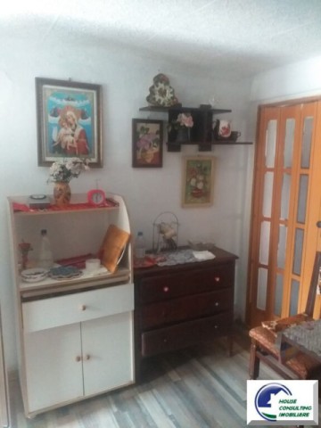 casa-de-vanzare-cu-5-camere-situata-in-cornu-7