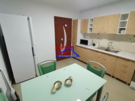 inchiriez-apartament-3-camere-decomandatcu-garaj-zona-centrala-8