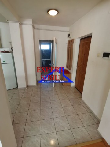 inchiriez-apartament-2-camere-decomandat-zona-calea-poplacii-3