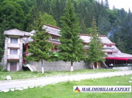 cabana-montana-60-camere-teren-1-ha-leresti-1