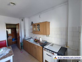 apartament-3-camere-confort-1-etaj-24-de-inchiriat-in-centru-campulung-muscel-arges-9